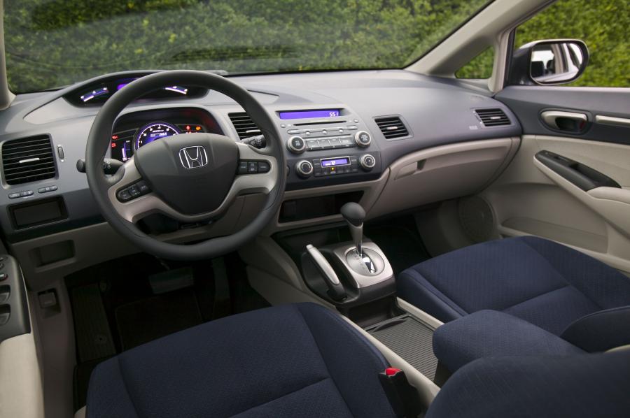  Honda Civic Hybrid 2007 года  (US) (фото 9 из 26)